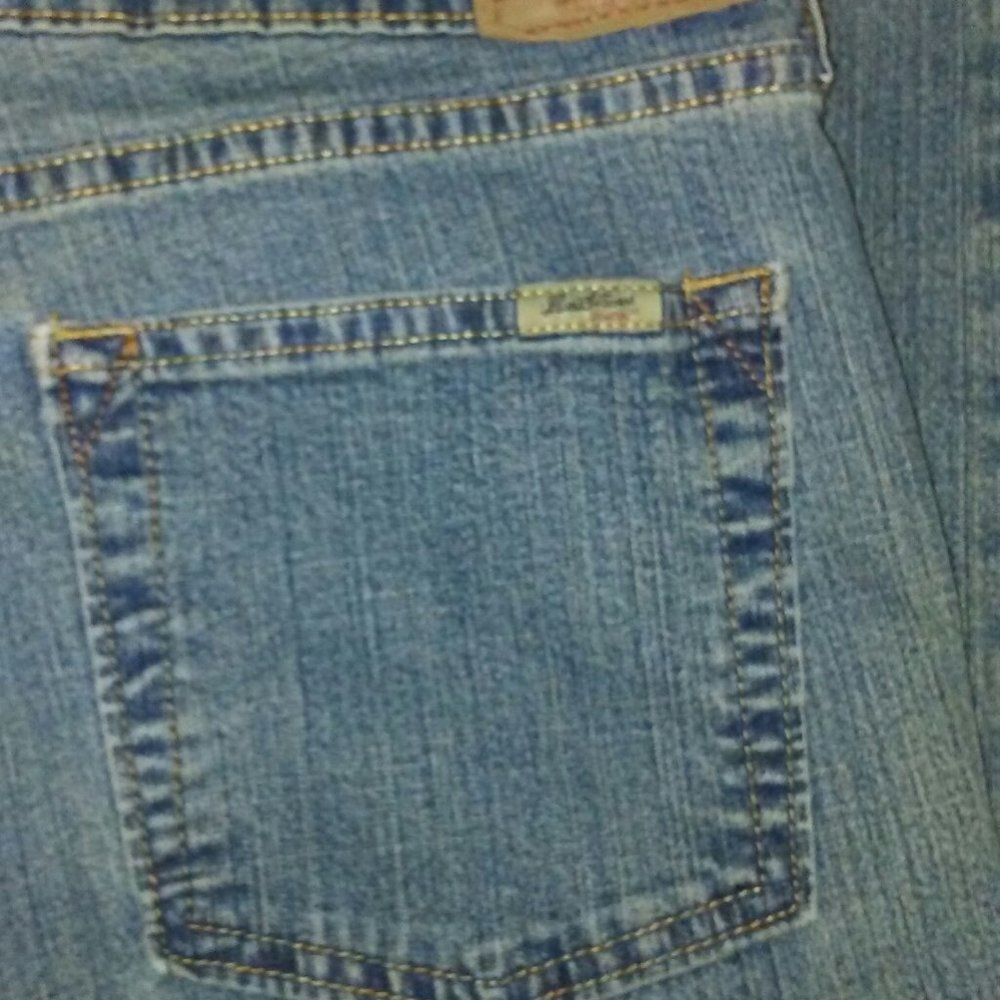 Levi Signature Series Vintage Women's Jeans